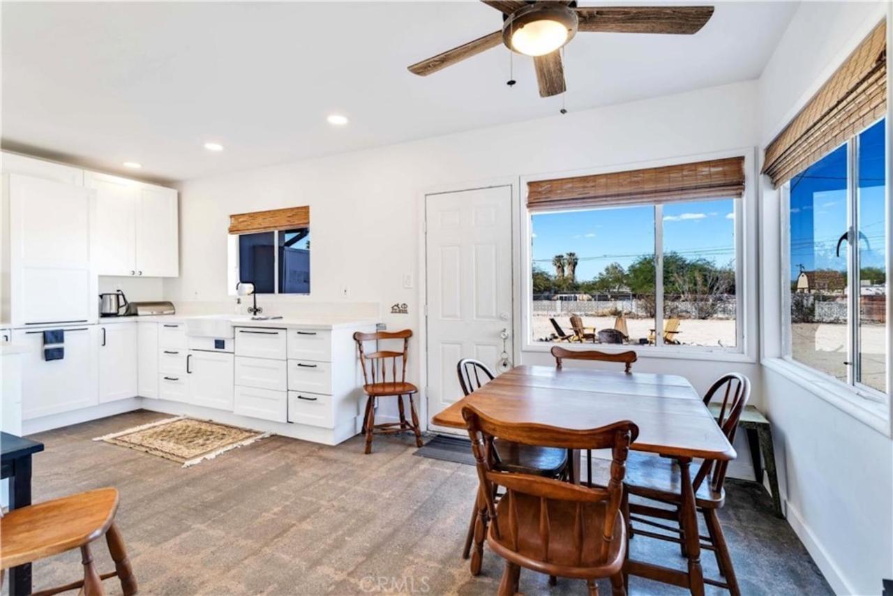 Cozy Fresh Desert Hideaway, 5 Mins To Joshua Tree Twentynine Palms Bagian luar foto